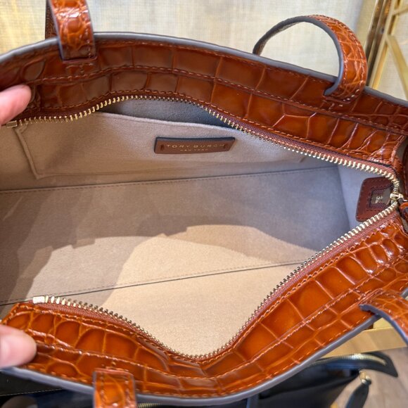 Tory Burch Thea E/W Satchel 170473 $620 - Picture 3 of 9